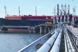 En este momento estás viendo Empresas se adaptan a impactos del cambio climático, Engie en retirada y en alza la industria del GNL
