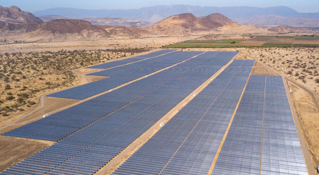 En este momento estás viendo ¿Cuánto han caído los costos de las centrales de energía renovable?